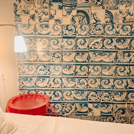 Charming 5 Bedroom In Traditional * Lisboa