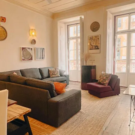 Apartamento Charming 5 Bedroom In Traditional Lisboa